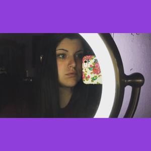 Meet your Posher, Kelly